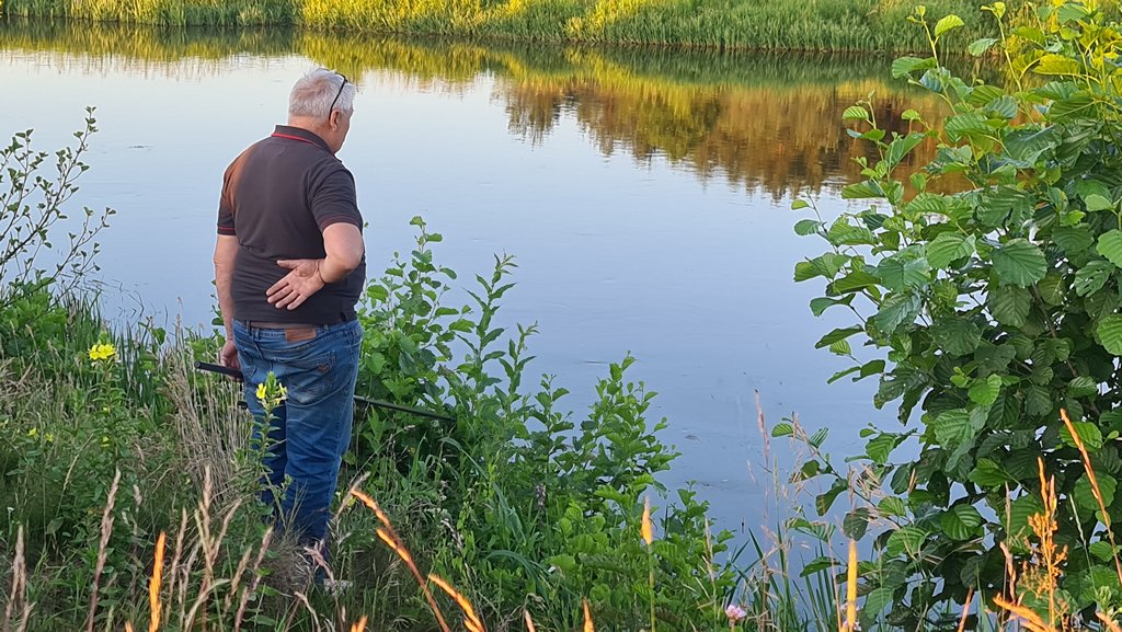 С полудонкой на реке С полудонкой на реке